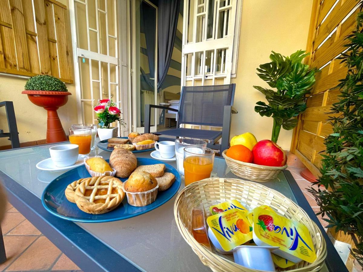 Bed and Breakfast Terrazza Garibaldi à Naples Extérieur photo