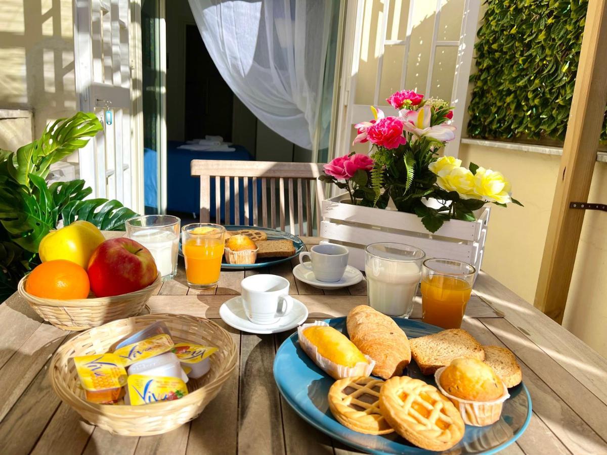 Bed and Breakfast Terrazza Garibaldi à Naples Extérieur photo